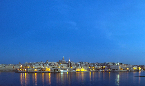 Valletta Hafenrundfahrt bei Nacht