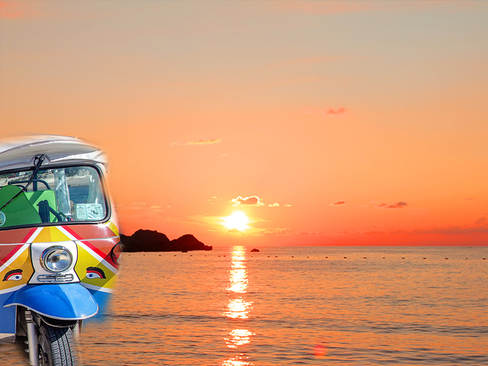 Sunset Tuk Tuk Tour in Gozo & Blue Lagoon Comino