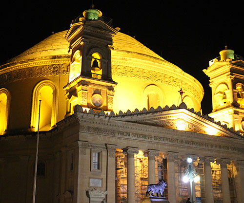 Recorrido nocturno por Valletta, Mosta y Mdina + Show Multivisión 5D