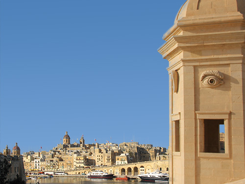 Vintage Bus Tour to Vittoriosa, Cospicua & Senglea