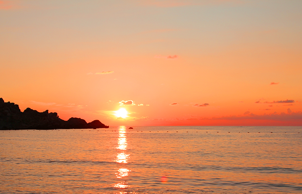 Croisière au coucher du soleil avec open bar et dîner